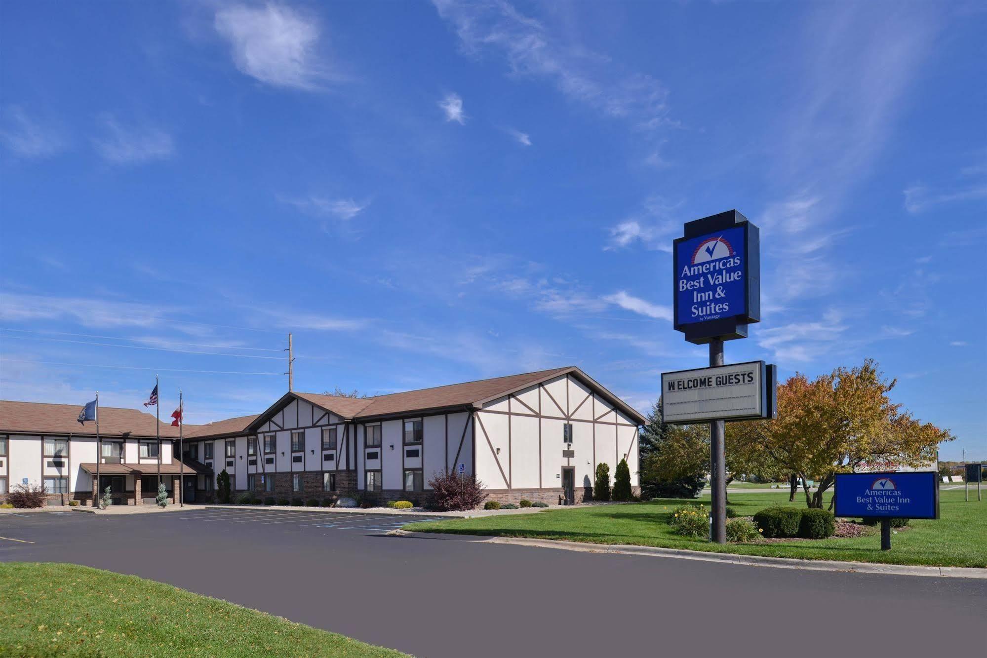 Americas Value & Suites-birch Run 2* Birch Run