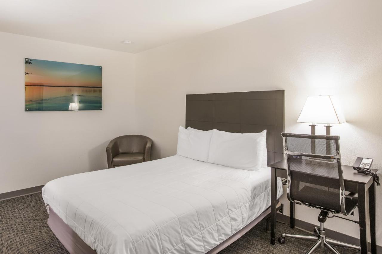 Americas Best Value & Suites-birch Run